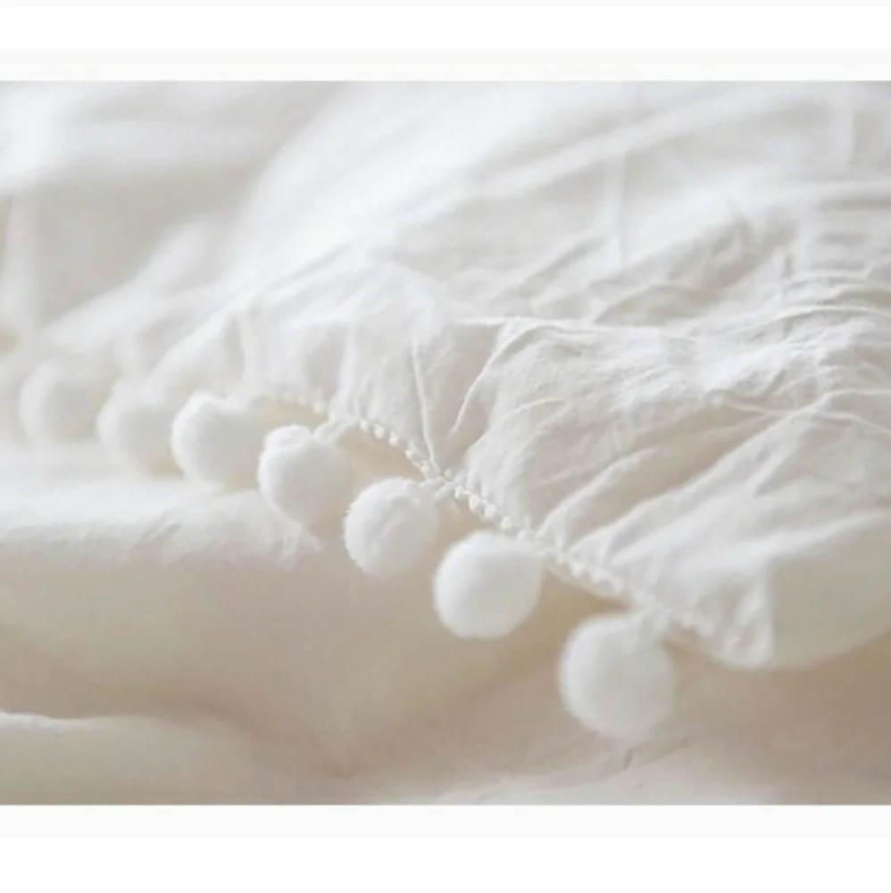 ⭐🆕White washed pom pom duvet cover set